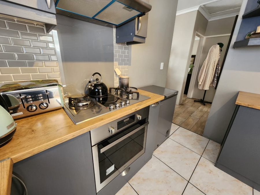 To Let 2 Bedroom Property for Rent in Belhar Western Cape